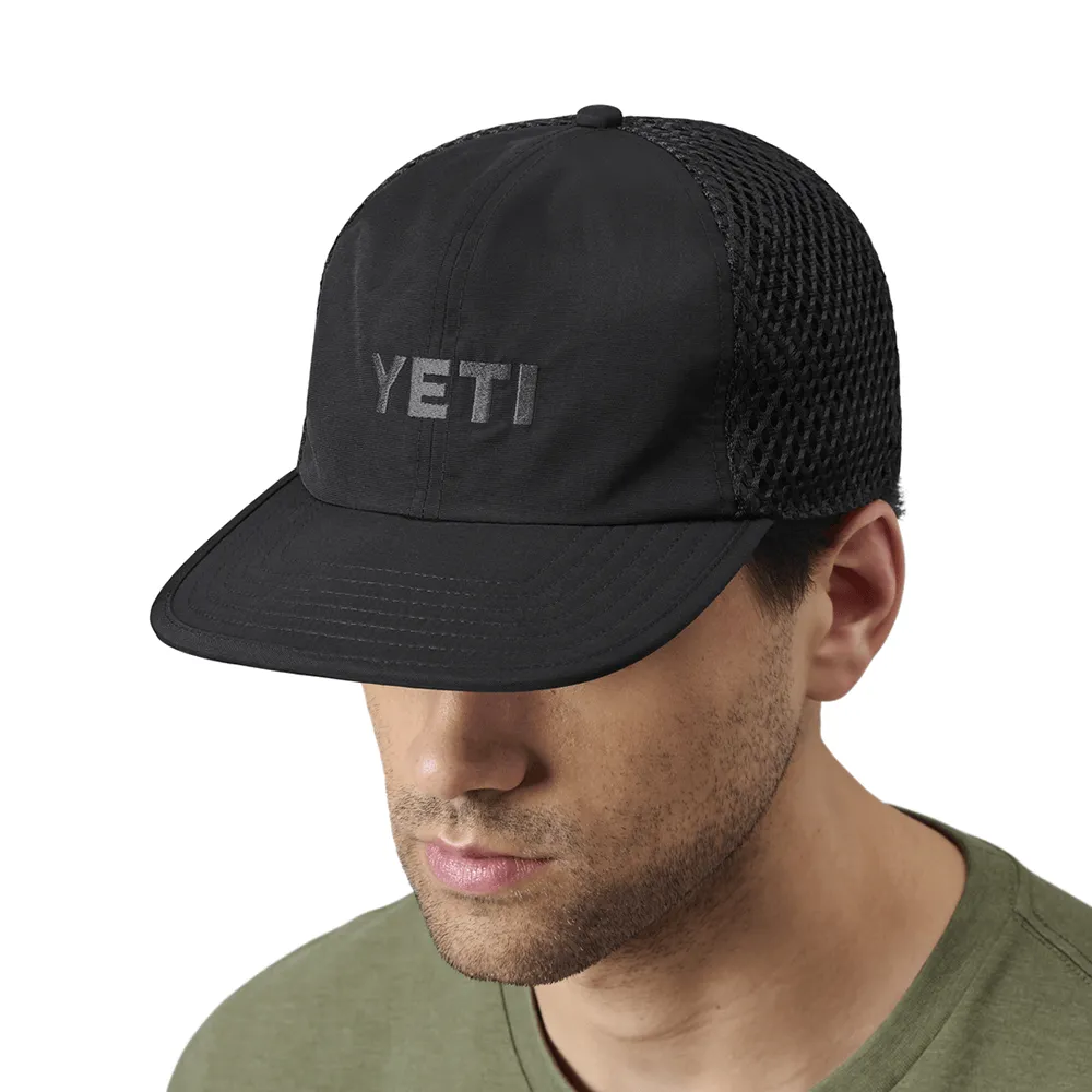 21023003939 GORRA FLAT BRIM MESH NEGRA MARCA YETI