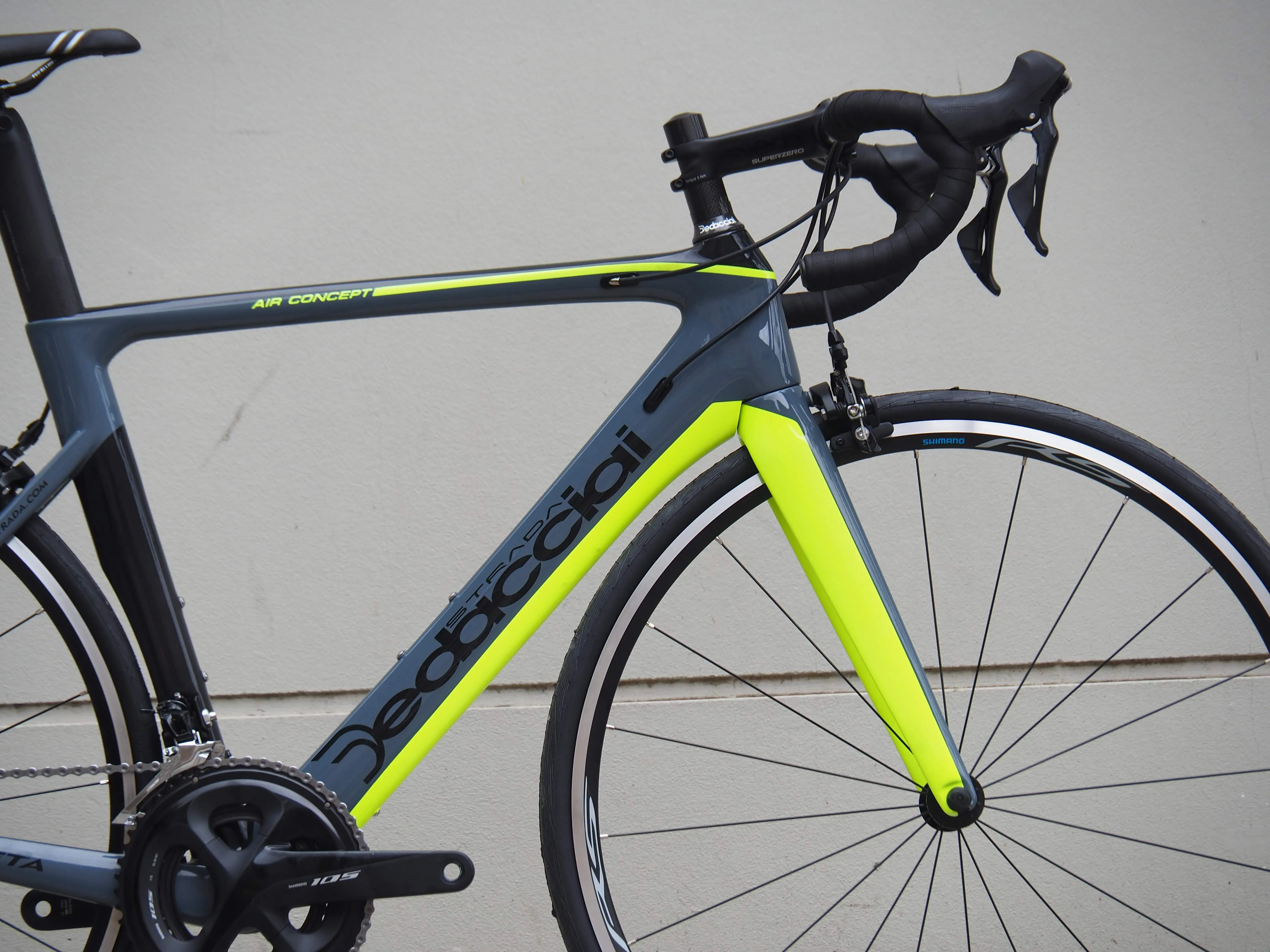 DEDACCIAI ATLETA FACTORY COMPLETE ROAD BIKE